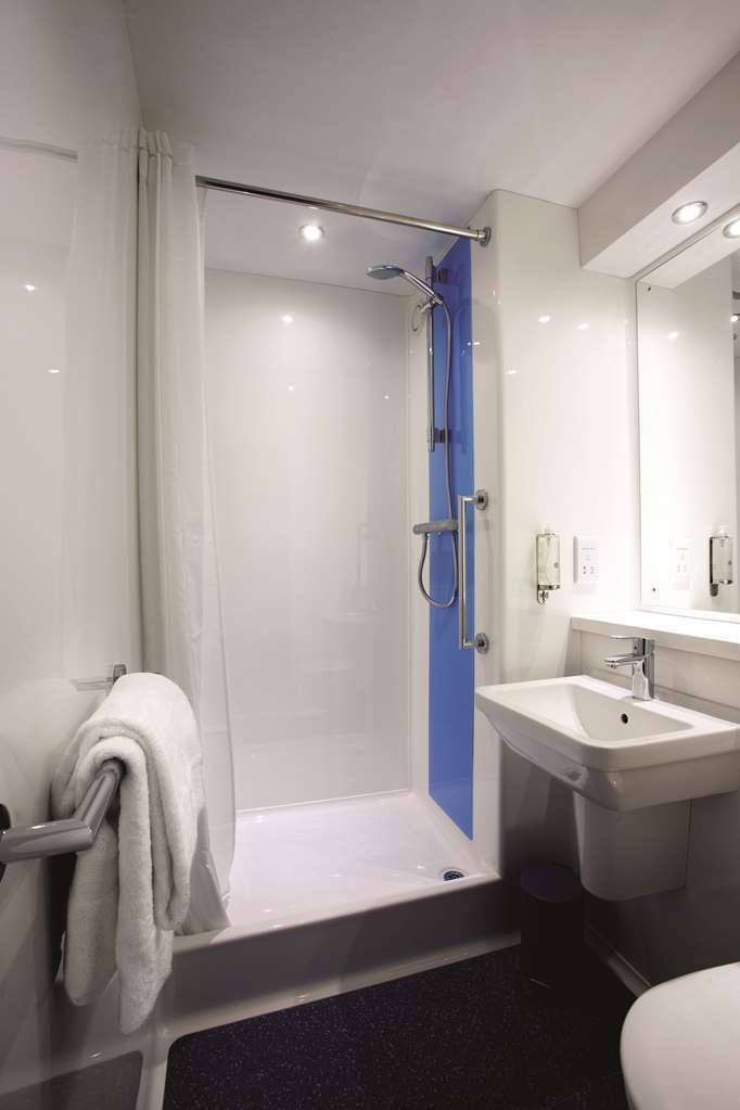 Travelodge Liverpool Docks Pokoj fotografie